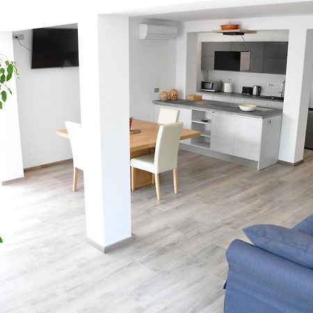Apartment Cecil Izola Esterno foto