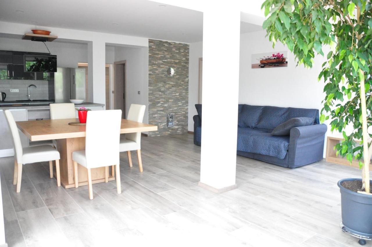Apartment Cecil Izola Esterno foto
