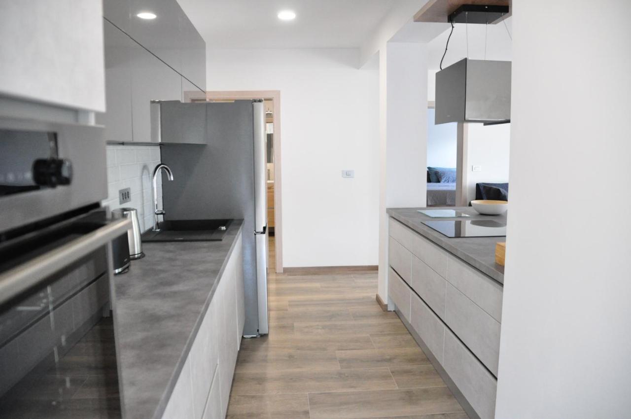 Apartment Cecil Izola Esterno foto
